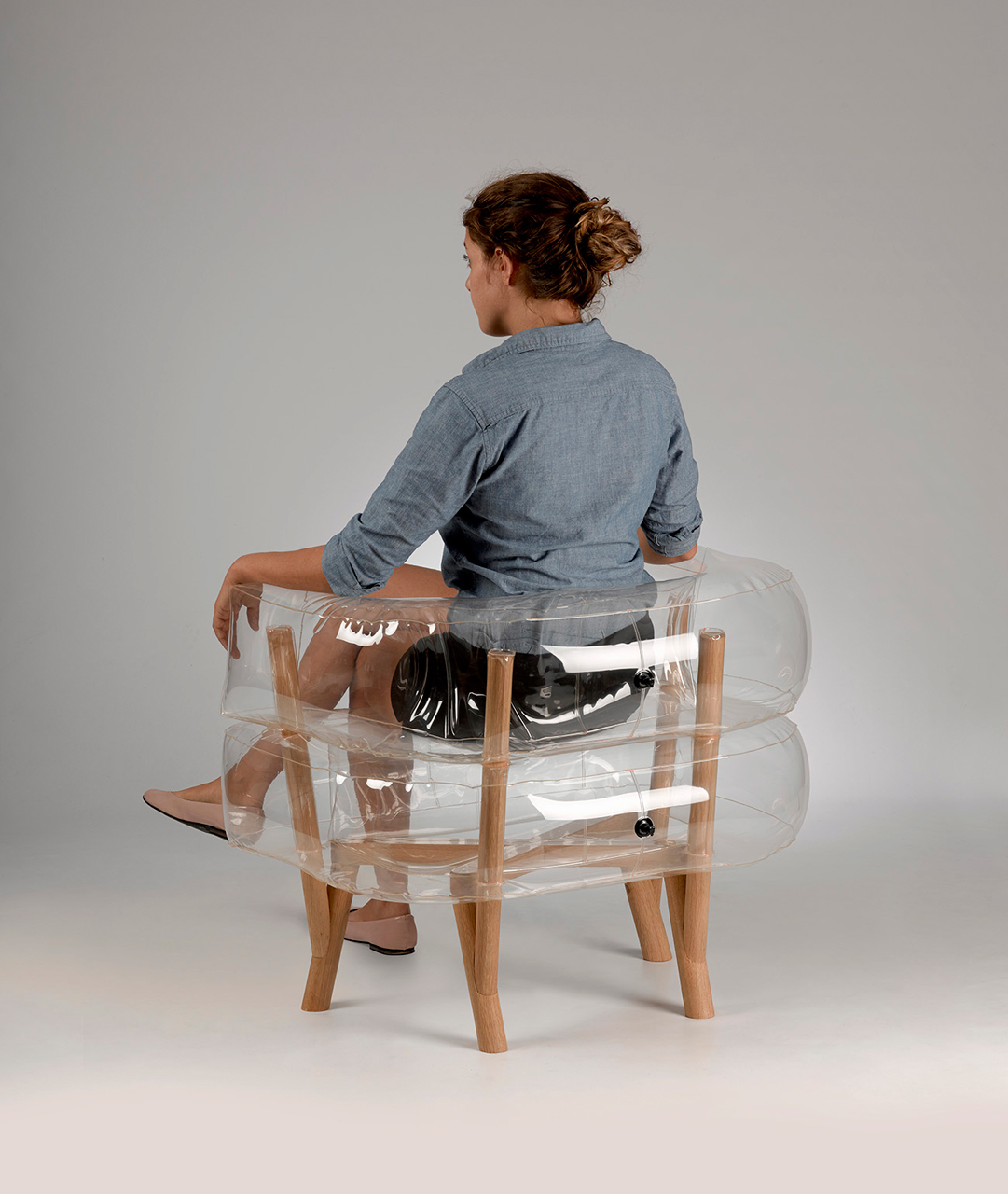 Anda-Inflatable-Chair-Tehila-Guy-3