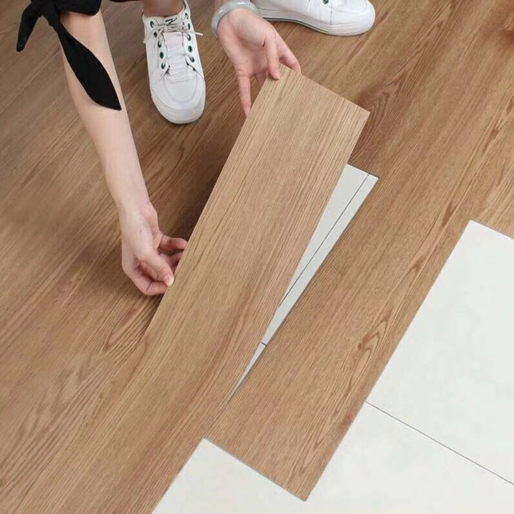自黏式PVC木紋塑膠地板